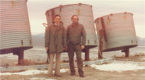 1982年，叶铭汉在美国犹他大学做访问学者，参加宇宙线实验