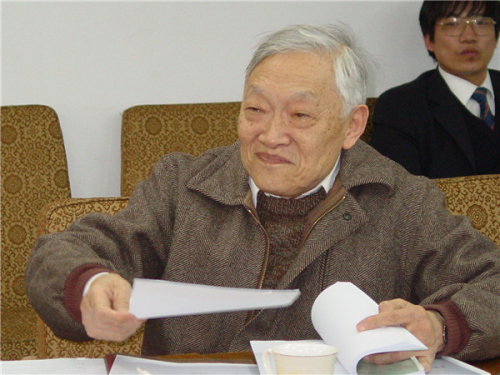 2002年3月，叶铭汉参加BEPCII建议书评审会