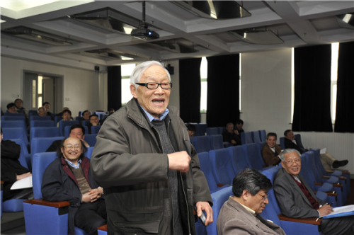 2010年4月，北京正负电子对撞机国家实验室第三届学术委员会第三次会议，叶铭汉院士发言